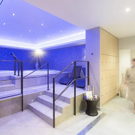 Hotel Club Mmv Les Arolles **** 4*