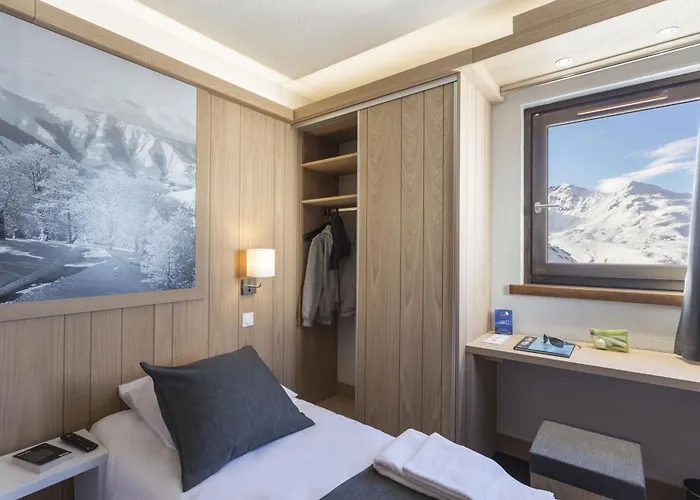 Club Mmv Les Arolles فندق 4*