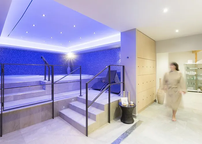 Otel Club Mmv Les Arolles 4*